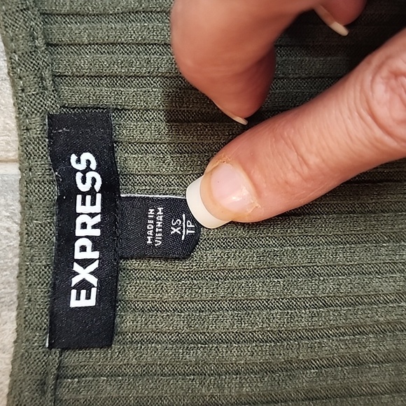 Express brand tank top - Picture 7 of 8